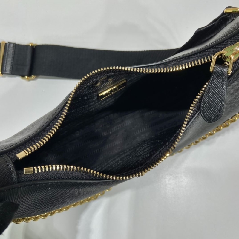 Pra*a waist chest packs